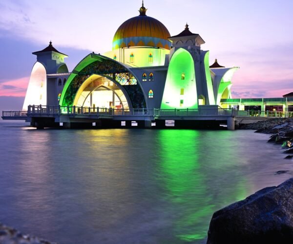 14 Day Kuala Lumpur & Beyond Cities including All Attractions