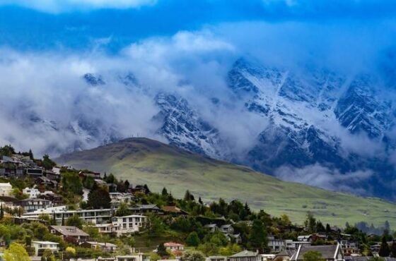 8 Days Queenstown to Wanaka by Bus: Glaciers, Skydives & Alpine Adventures