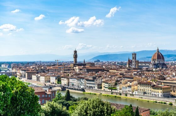 7 Days from Milan: Cinque Terre, Lake Como, Lugano, St. Moritz, Tirano, Florence & Pisa