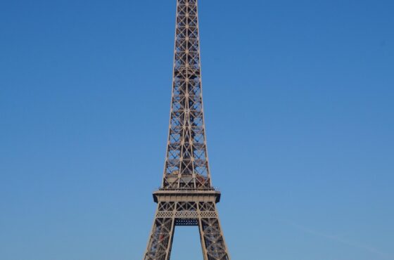 9 Days Paris to London Landmarks: Eiffel Tower, Louvre, Seine Cruise & Windsor